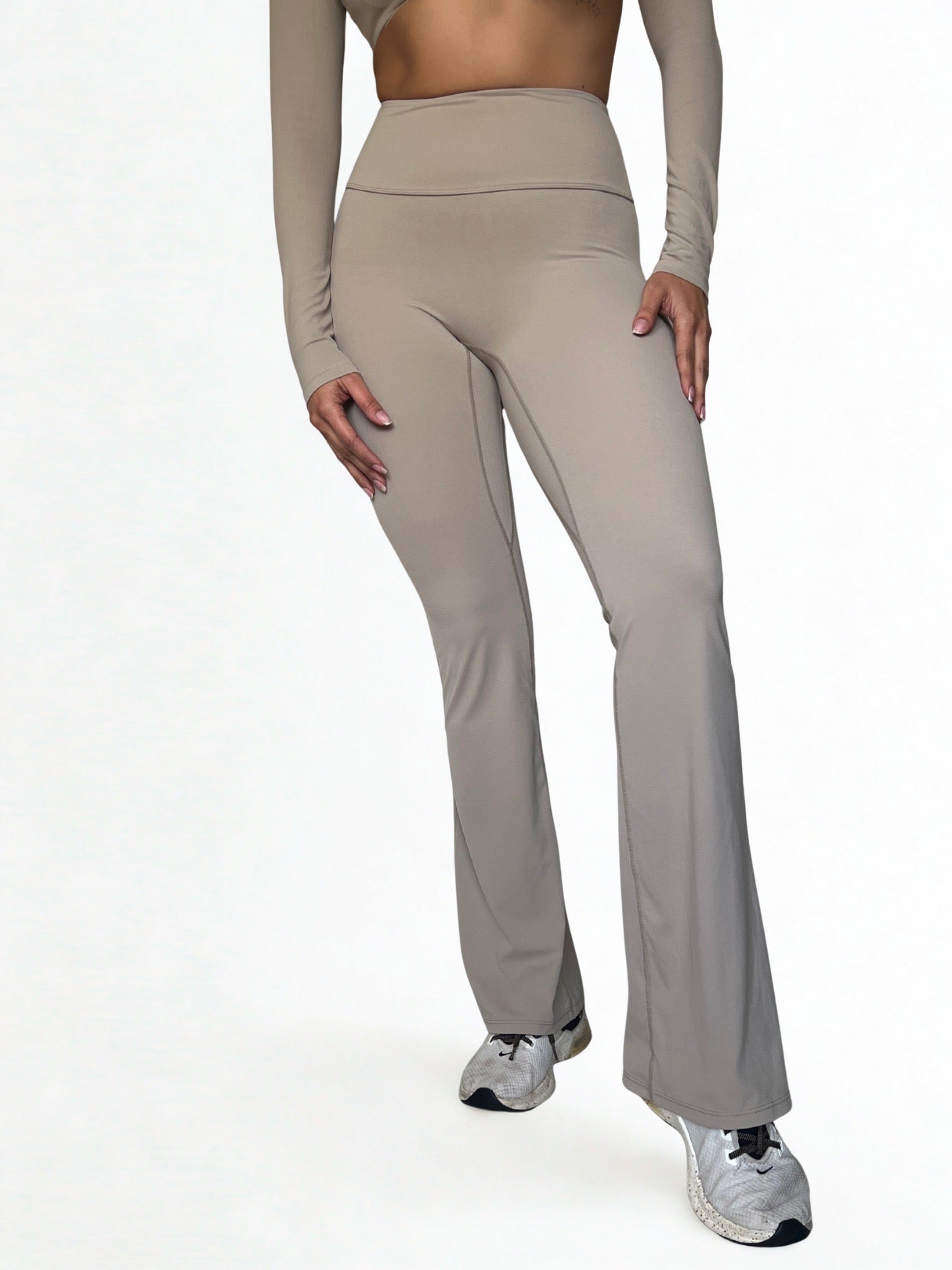 Calza bota ancha Maroa beige