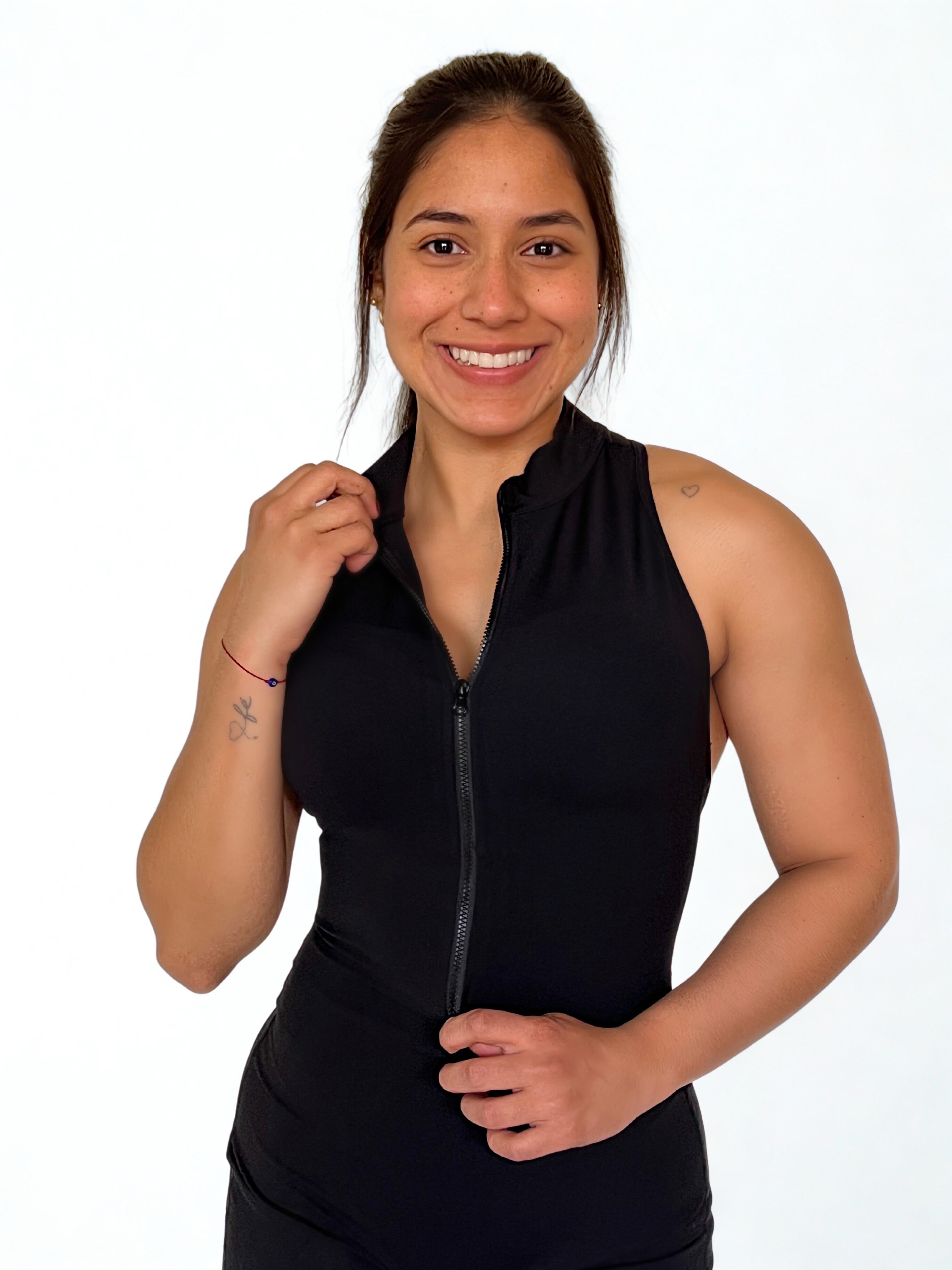 enterizo deportivo negro para mujer, ideal para yoga o pilates