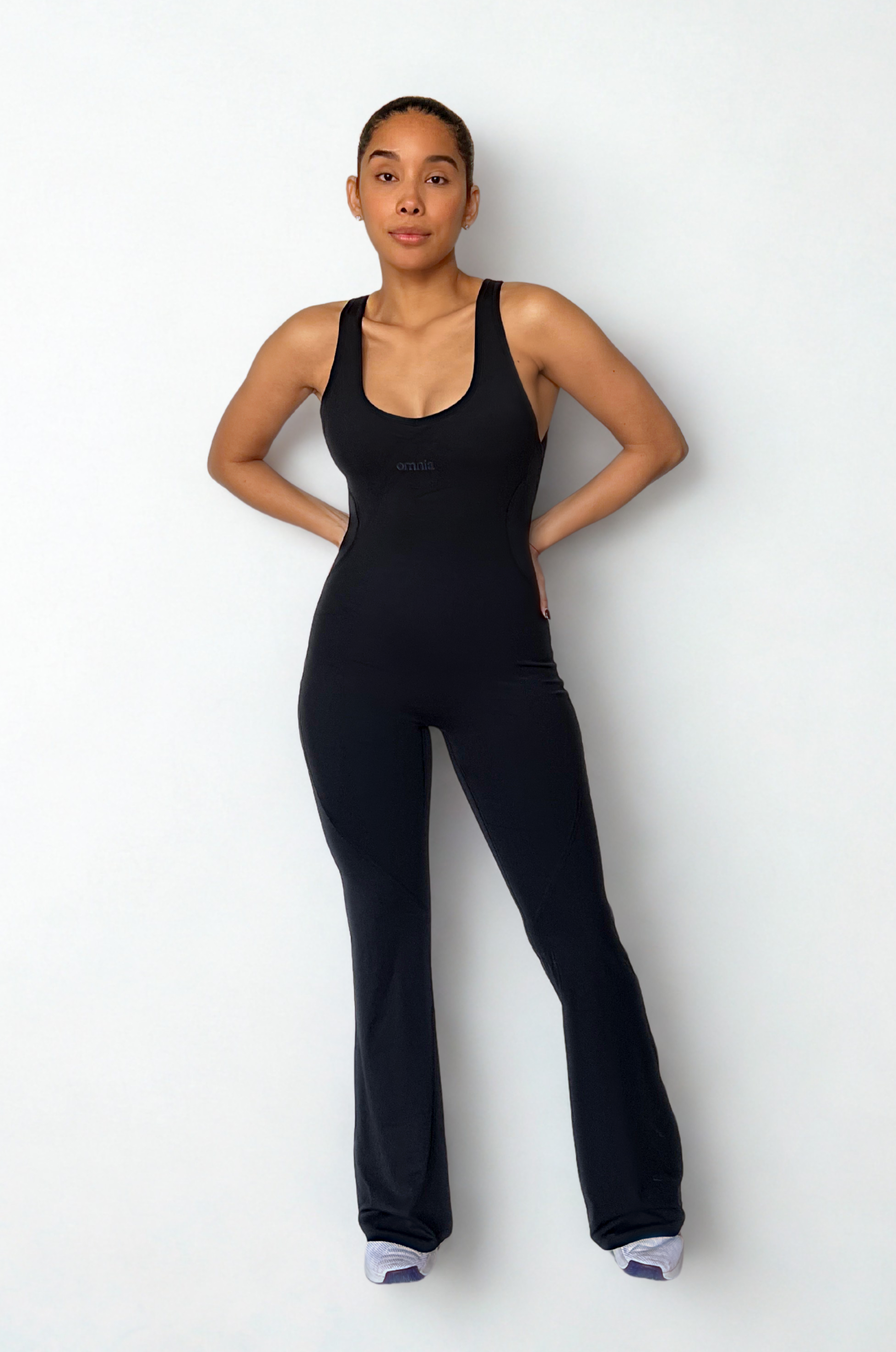 enterizo deportivo negro para mujer, ideal para yoga o pilates