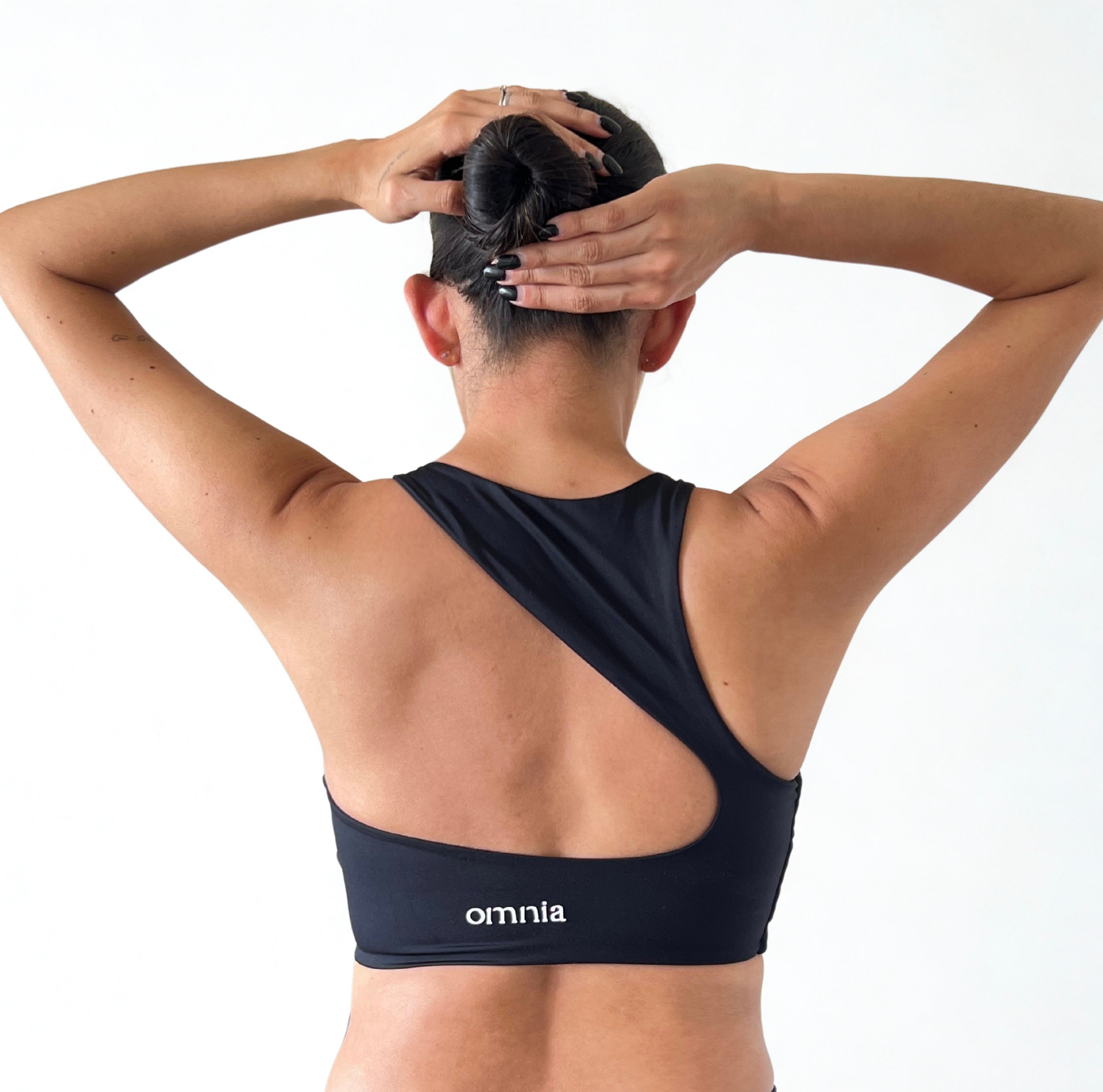 crop top deportivo blanco para mujer de mangas largas estilo oversize, ideal para entrenamiento