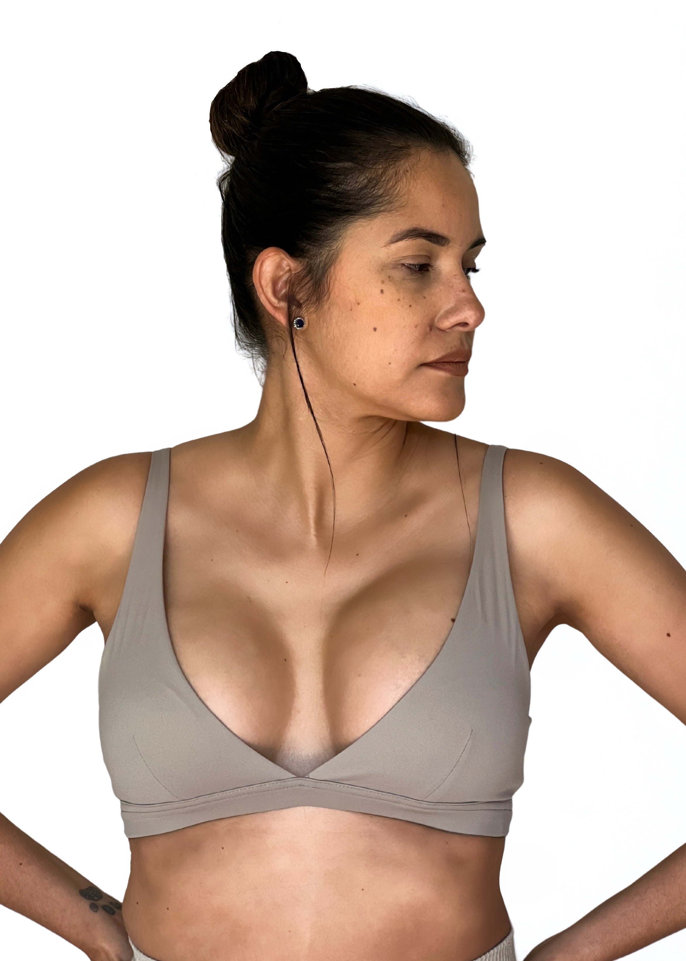 top deportivo arena para mujer con soporte medio, ideal para gimnasio