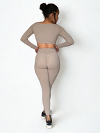 calza deportiva cafe para mujer con control de abdomen, ideal para yoga