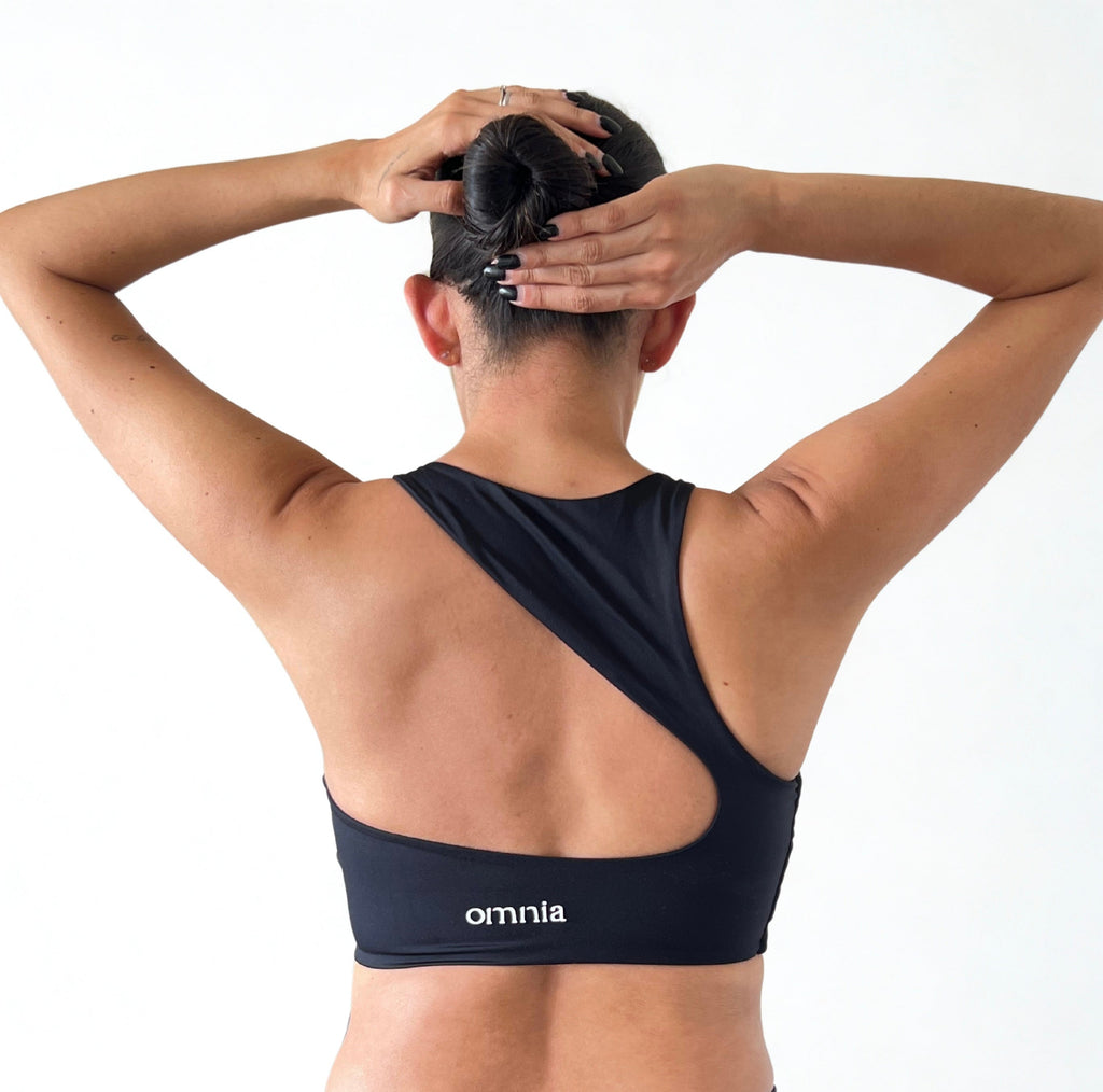 crop top deportivo blanco para mujer de mangas largas estilo oversize, ideal para entrenamiento